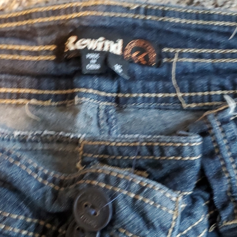 Rewind Jean Knee Length Capris - Picture 3 of 3